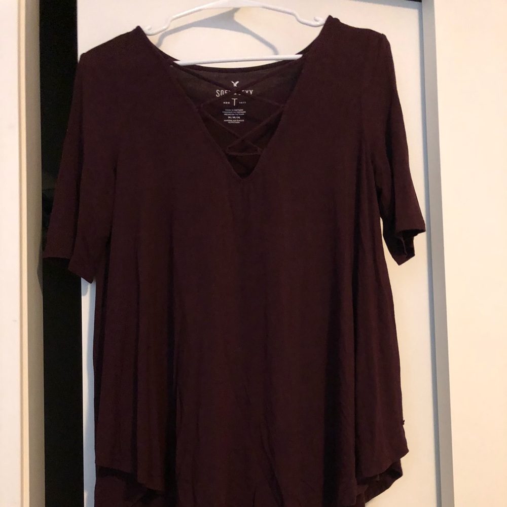 Dark red AE high low shirt